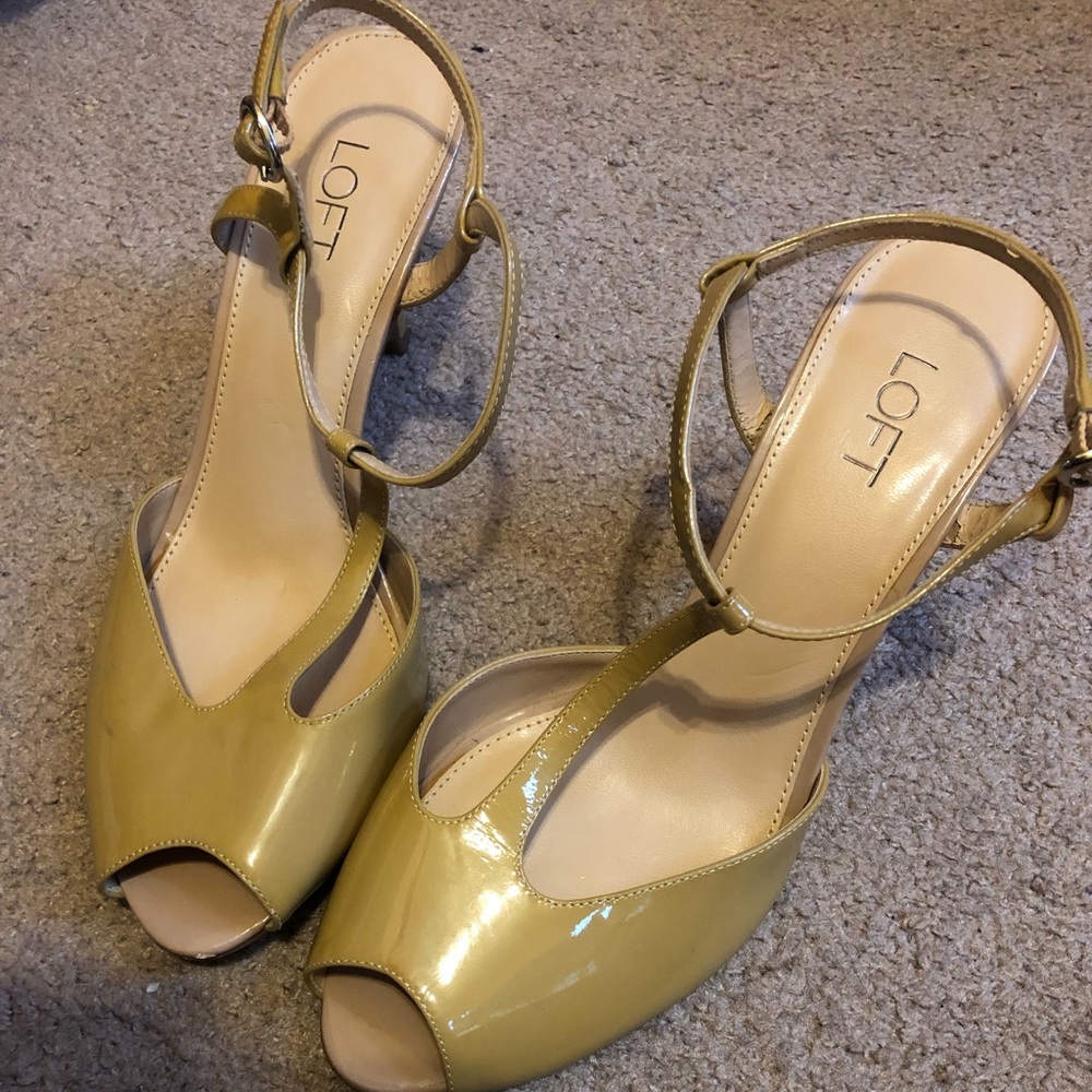 Loft Tstrap sandals